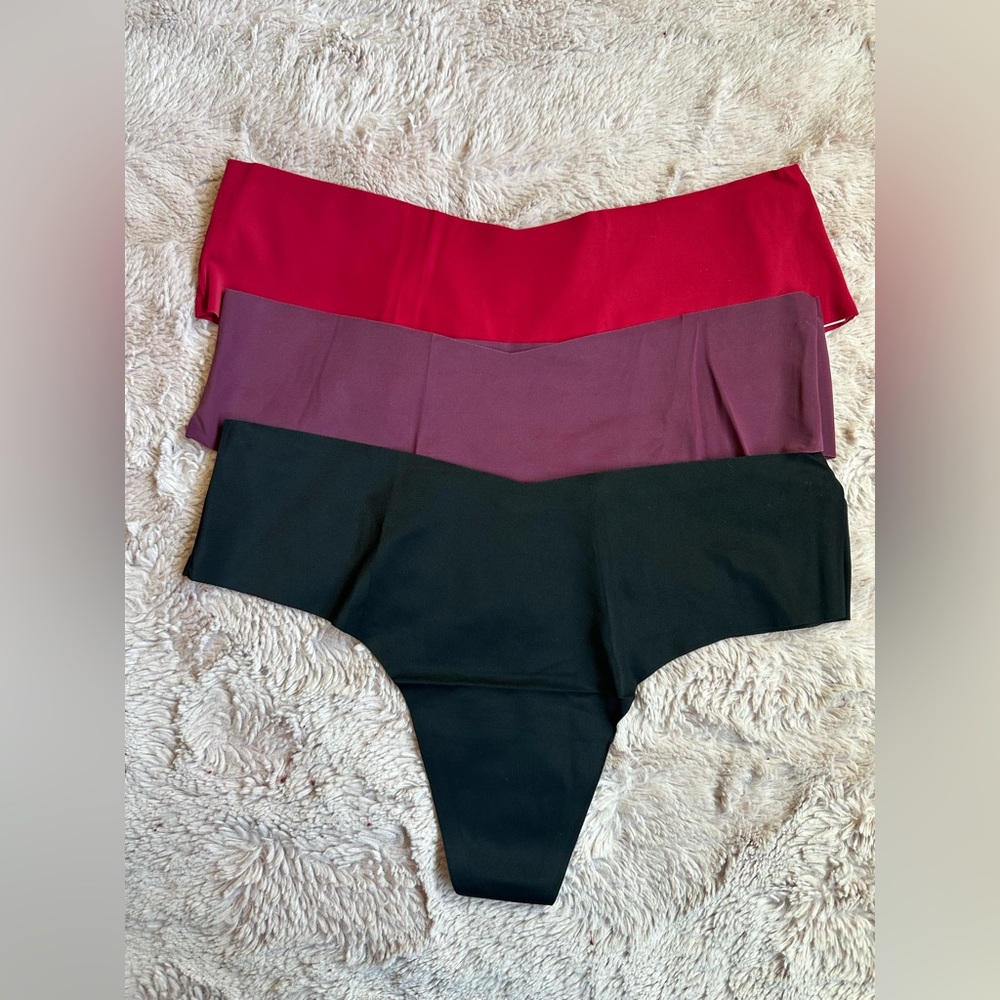Victoria's Secret Seamless Hipster Trio - Red, Plum & Black